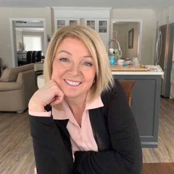 Meet your Posher, Chris - Picture 1 of 1